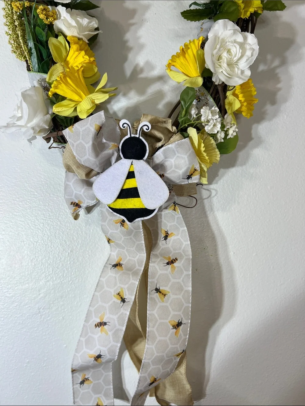 Spring Bee Floral Wreath - Yellow & White